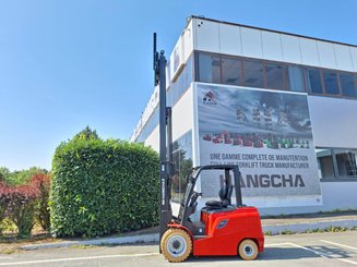 Four wheel front forklift Hangcha AE30 - 8
