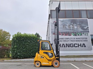 Four wheel front forklift Hangcha XE20Ci