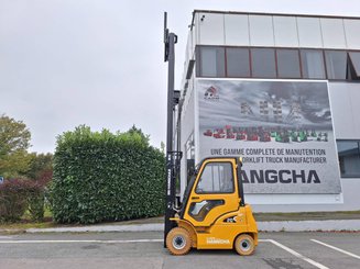 Four wheel front forklift Hangcha XE20Ci