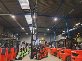 Four wheel front forklift Hangcha XF35D-2 - 6
