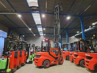 Four wheel front forklift Hangcha XF35D-2 - 11