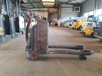 Pedestrian pallet truck Fenwick T18