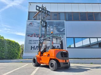 Four wheel front forklift Nissan F04D40Q - 9