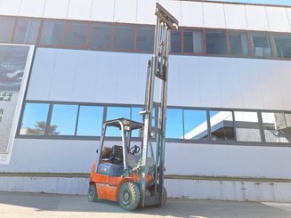Four wheel front forklift Heli CPYD15