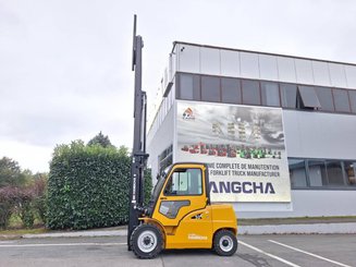 Four wheel front forklift Hangcha XE50i-600