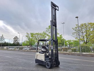 Three wheel front forklift Crown SC5340-1.6 - 7