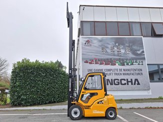 Four wheel front forklift Hangcha XE25i (CPD25-XEY2-SI)