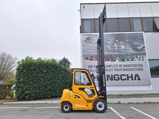 Four wheel front forklift Hangcha XE25i (CPD25-XEY2-SI)