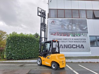 Four wheel front forklift Hangcha XE35i (CPD35-XEY2-SI) - 10