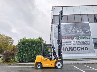 Four wheel front forklift Hangcha XE35i (CPD35-XEY2-SI) - 9