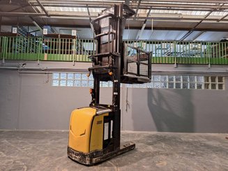 Man-up order picker Caterpillar NOH10N