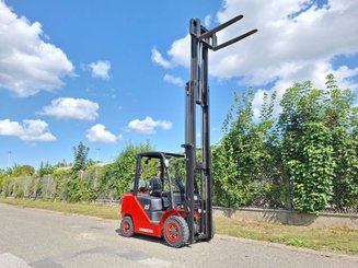 Four wheel front forklift Hangcha XF25G - 8