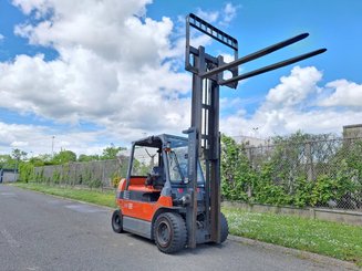 Four wheel front forklift Toyota 7FBMF50 - 5