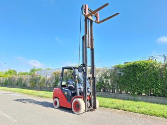 Four wheel front forklift Hangcha XF35G