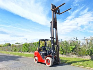 Four wheel front forklift Hangcha XF35G