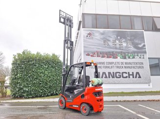 Four wheel front forklift Hangcha XF18G-2 - 10