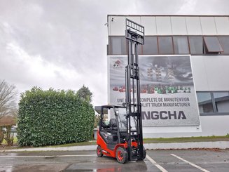 Four wheel front forklift Hangcha XF18G-2 - 7