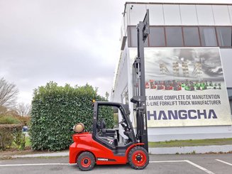 Four wheel front forklift Hangcha XF35G-2