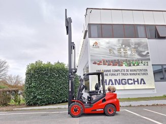 Four wheel front forklift Hangcha XF35G-2