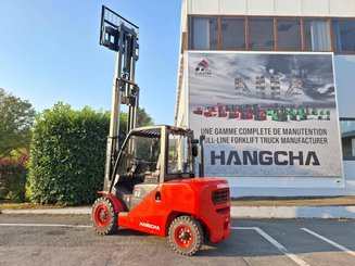 Four wheel front forklift Hangcha XF50D - 10