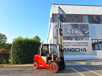 Four wheel front forklift Hangcha XF50D - 7