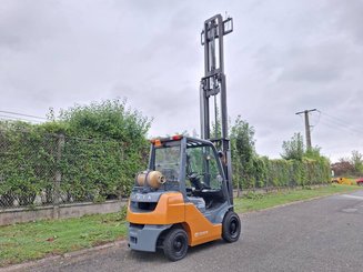 Four wheel front forklift Toyota 028FGF25