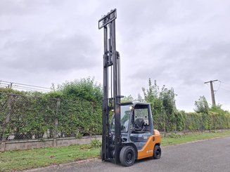 Four wheel front forklift Toyota 028FGF25