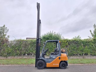 Four wheel front forklift Toyota 028FGF25