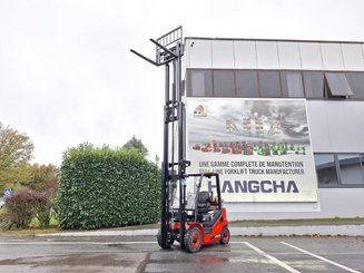 Four wheel front forklift Hangcha XF25G-2