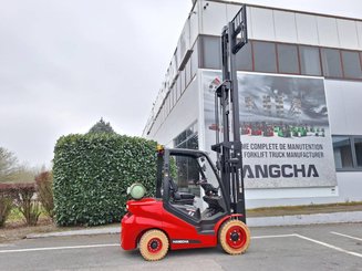 Four wheel front forklift Hangcha XF35G-2
