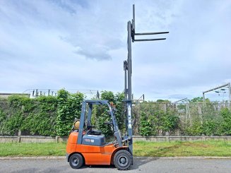 Four wheel front forklift Heli CPYD18 - 9