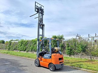 Four wheel front forklift Heli CPYD18 - 10