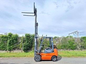 Four wheel front forklift Heli CPYD18 - 8