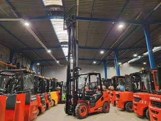 Four wheel front forklift Hangcha XF35G-2 - 6