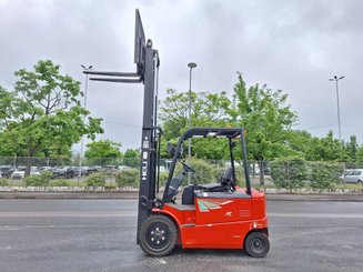 Four wheel front forklift Heli CPD30