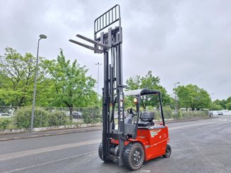 Four wheel front forklift Heli CPD30