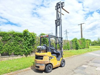 Four wheel front forklift Caterpillar GP20CN - 7