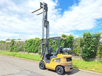 Four wheel front forklift Caterpillar GP20CN - 6