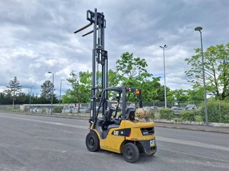 Four wheel front forklift Caterpillar GP20NT - 10