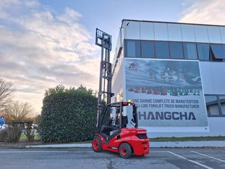 Four wheel front forklift Hangcha XF35D-2 - 10