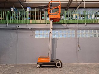 Vertical lift platform JLG 10MSP