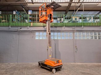 Vertical lift platform JLG 10MSP