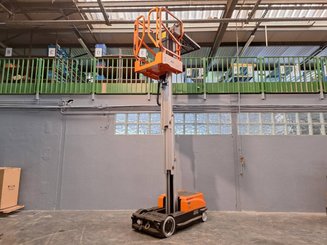 Vertical lift platform JLG 10MSP