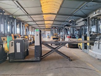 Low-level order picker Crown GPC3055-2.0