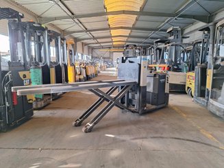 Low-level order picker Crown GPC3055-2.0