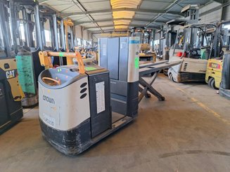 Low-level order picker Crown GPC3055-2.0