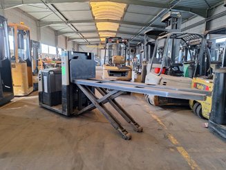 Low-level order picker Crown GPC3055-2.0