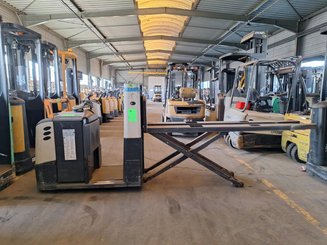 Low-level order picker Crown GPC3055-2.0