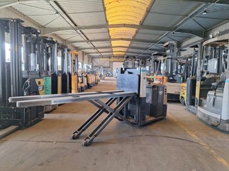 Low-level order picker Crown GPC3055-2.0
