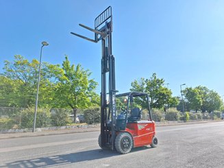 Four wheel front forklift Heli CPD30 - 6